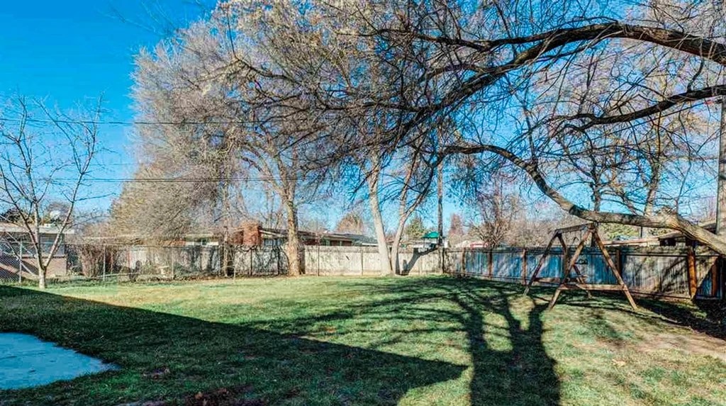 We Bought a Boise House and it's Groovy!