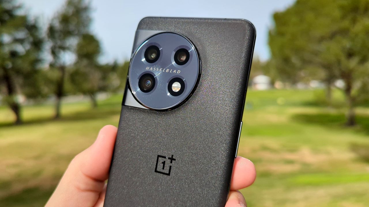 OnePlus 11 Video Round Up! Introduction, Comparisons, Performance