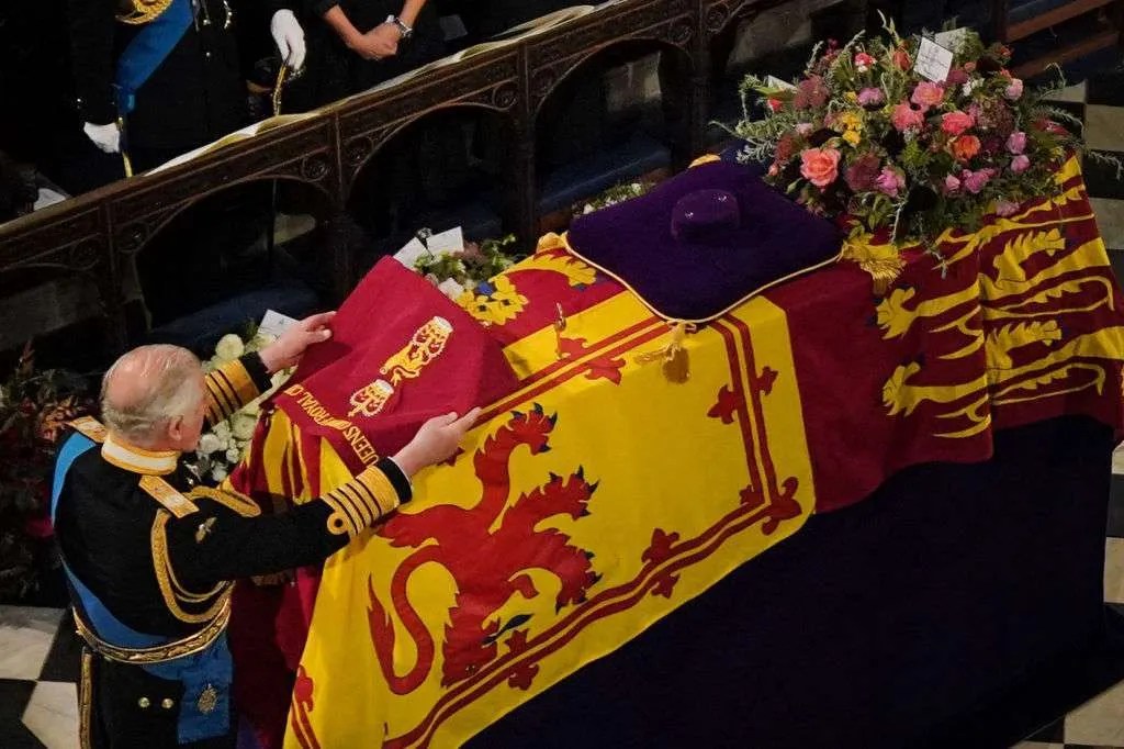 Why the Crown Jewels were removed from the Queen's coffin after her