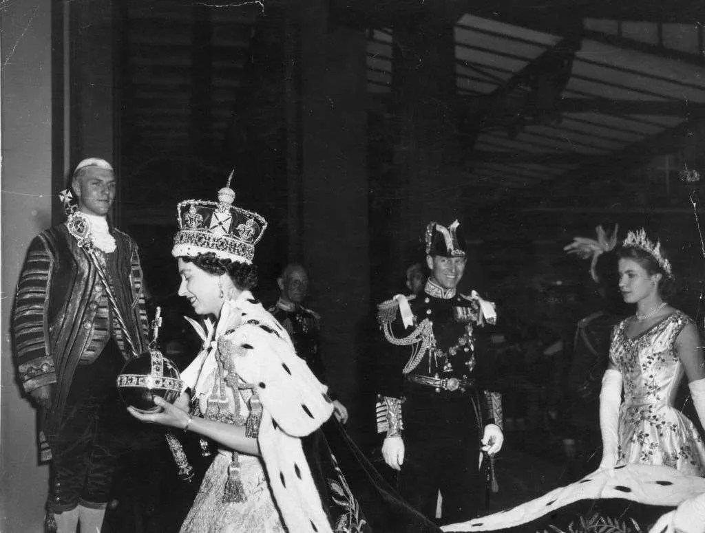 How old are the Crown Jewels that were placed on Queen Elizabeth's