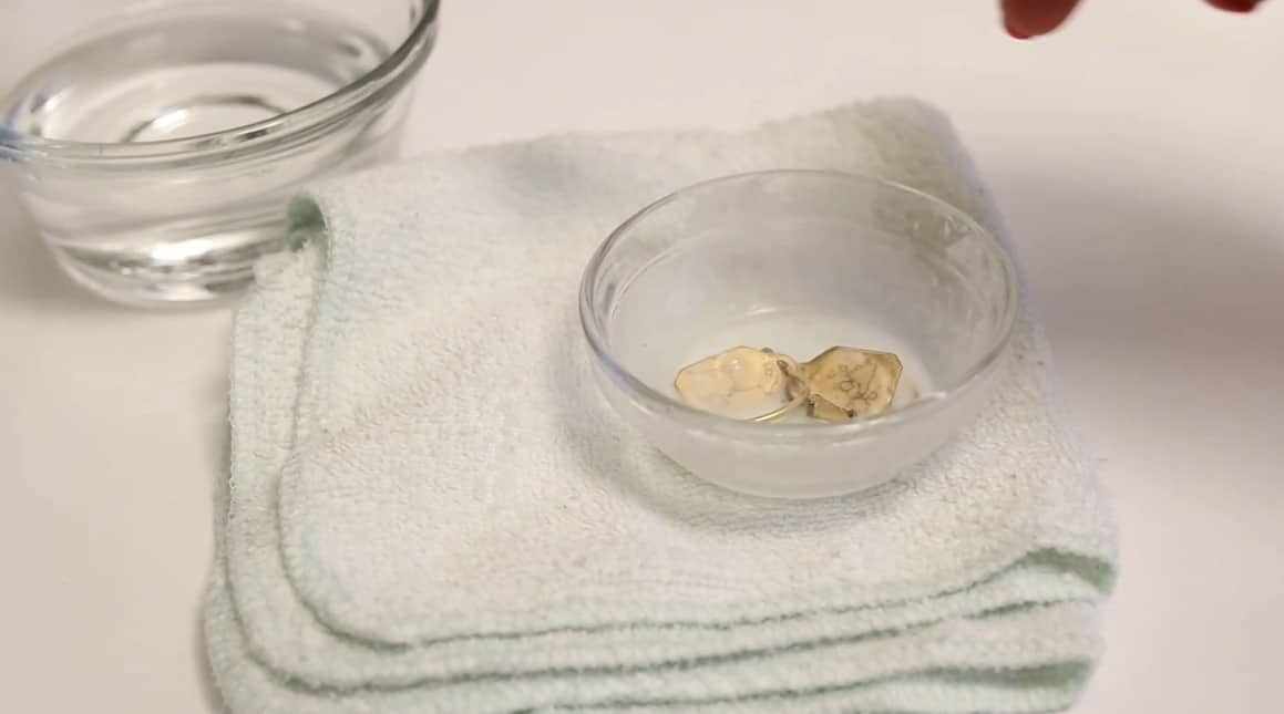 5 Steps to Clean Gold Jewelry with Baking Soda & Vinegar