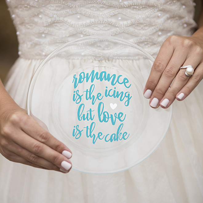 Learn How To Customize Your Own Wedding Cake Plate With Vinyl!
