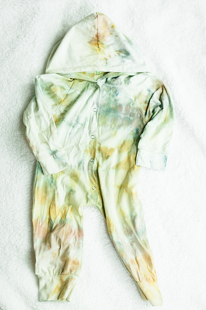 DIY Ice Dye TieDye with Rit Powder Dye Baby Outfits