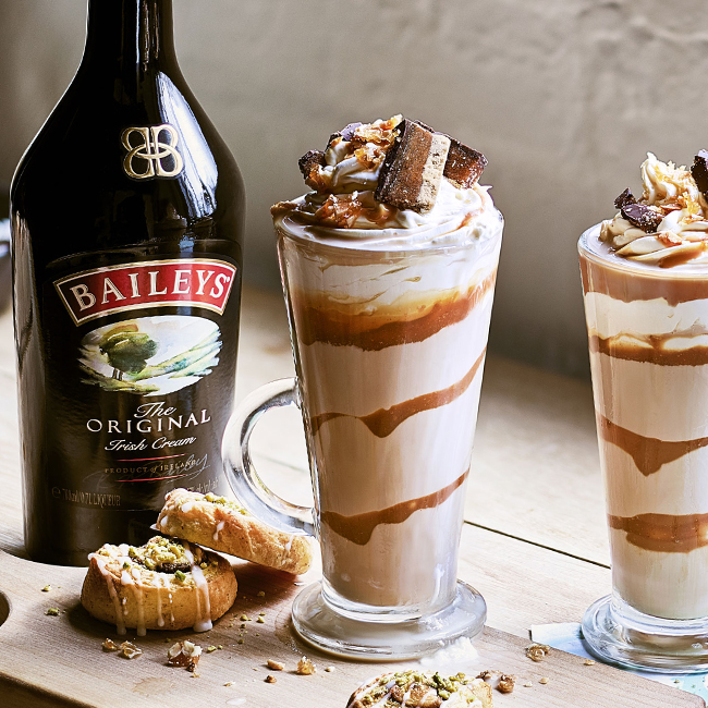 Celebra y el día del café peruano con Baileys