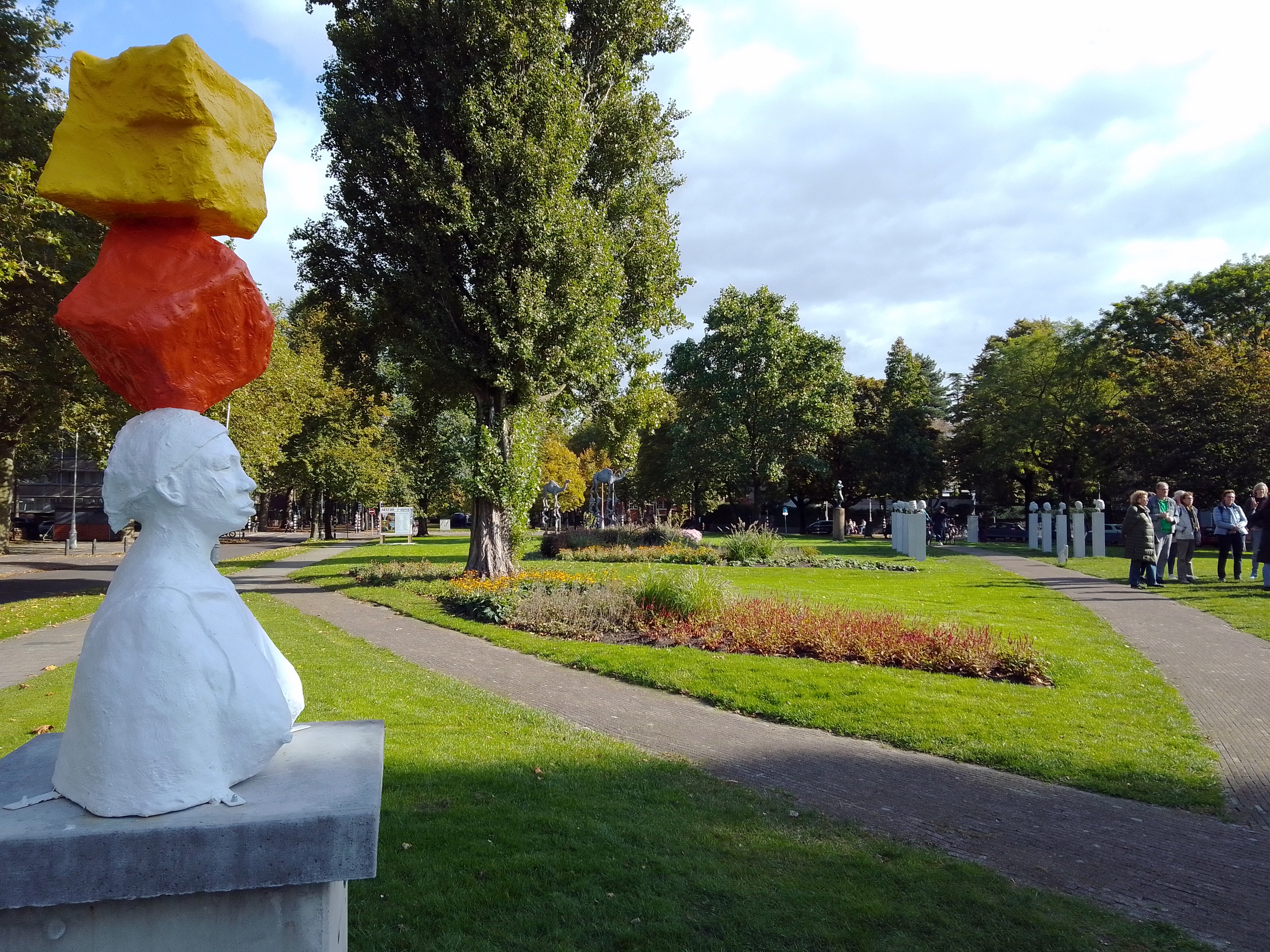 art zuid 2023 Street Sculpture | (So Much World, So Little Time....)