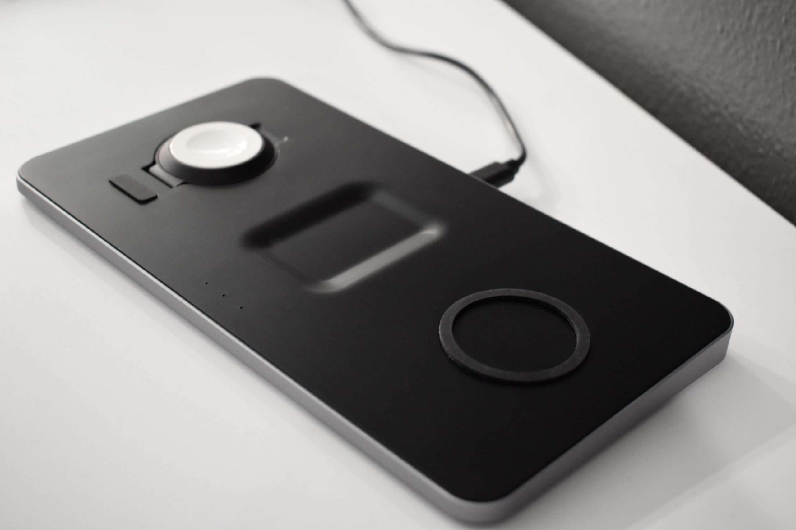 Review Satechi Trio Wireless Charging Pad
