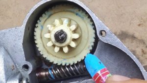 Windshield Wiper Motor Problems: Symptoms, Test, Troubleshoot