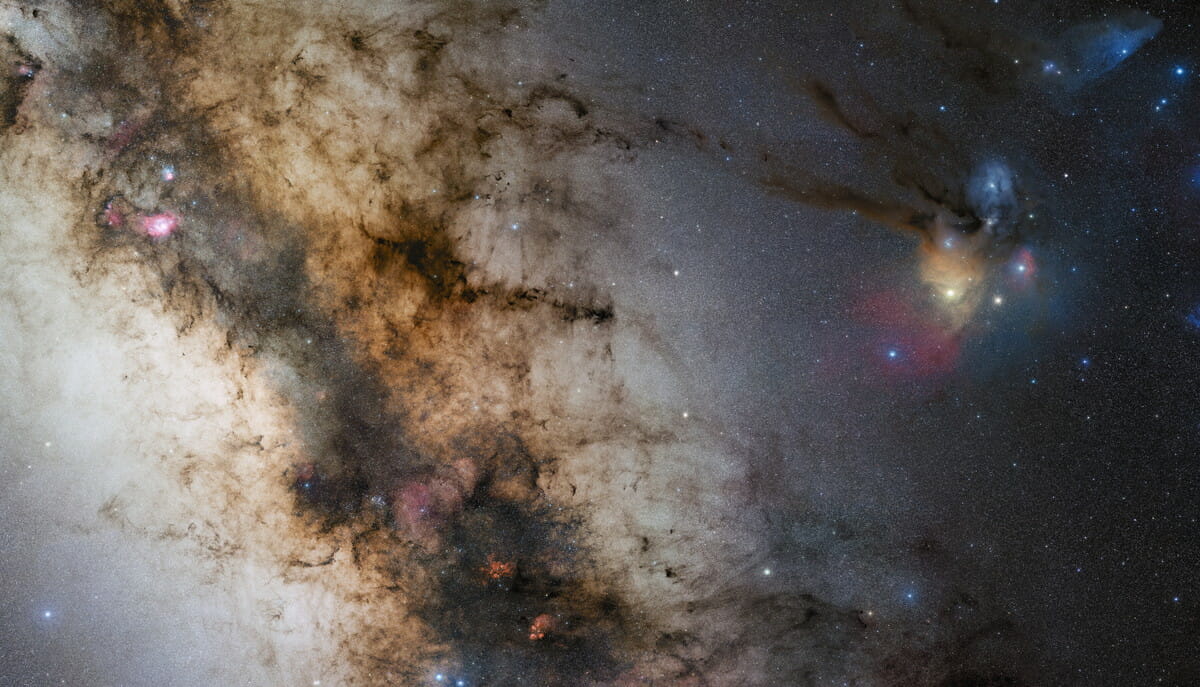 光を遮る暗黒星雲に隠された天の川銀河中心と周辺の天体 sorae 宇宙へのポータルサイト
