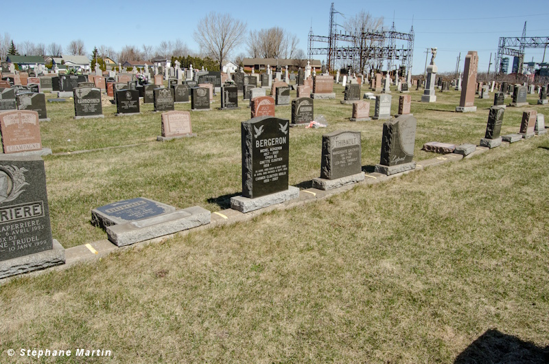 Vandalisme au cimetière de SaintJosephdeSorel