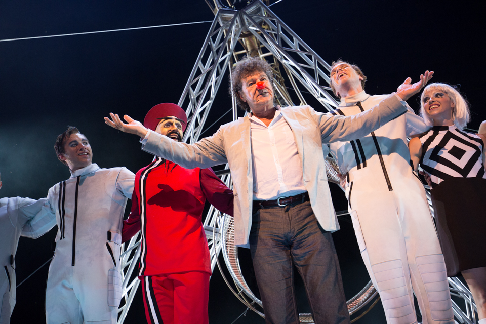 Tout écartillé, série hommage du Cirque du Soleil à TroisRivières