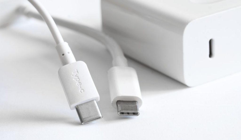 Does USB-C Charge Faster? (And How Much Faster?) - Sorta Techy