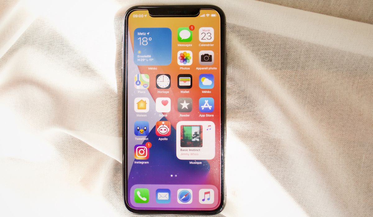 What Does The Blue Arrow Mean On Your iPhone? Sorta Techy