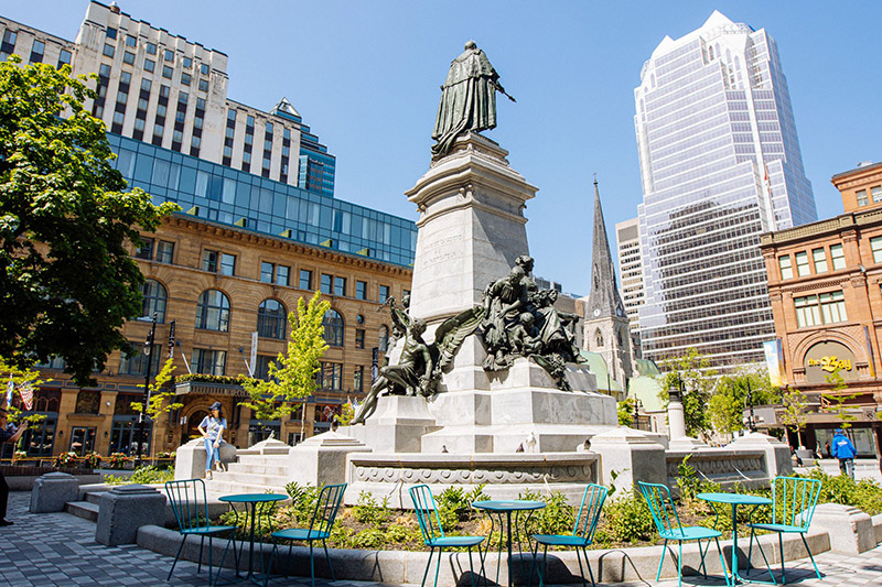 This summer, Phillips Square is all decked out in music! Sortir au Québec