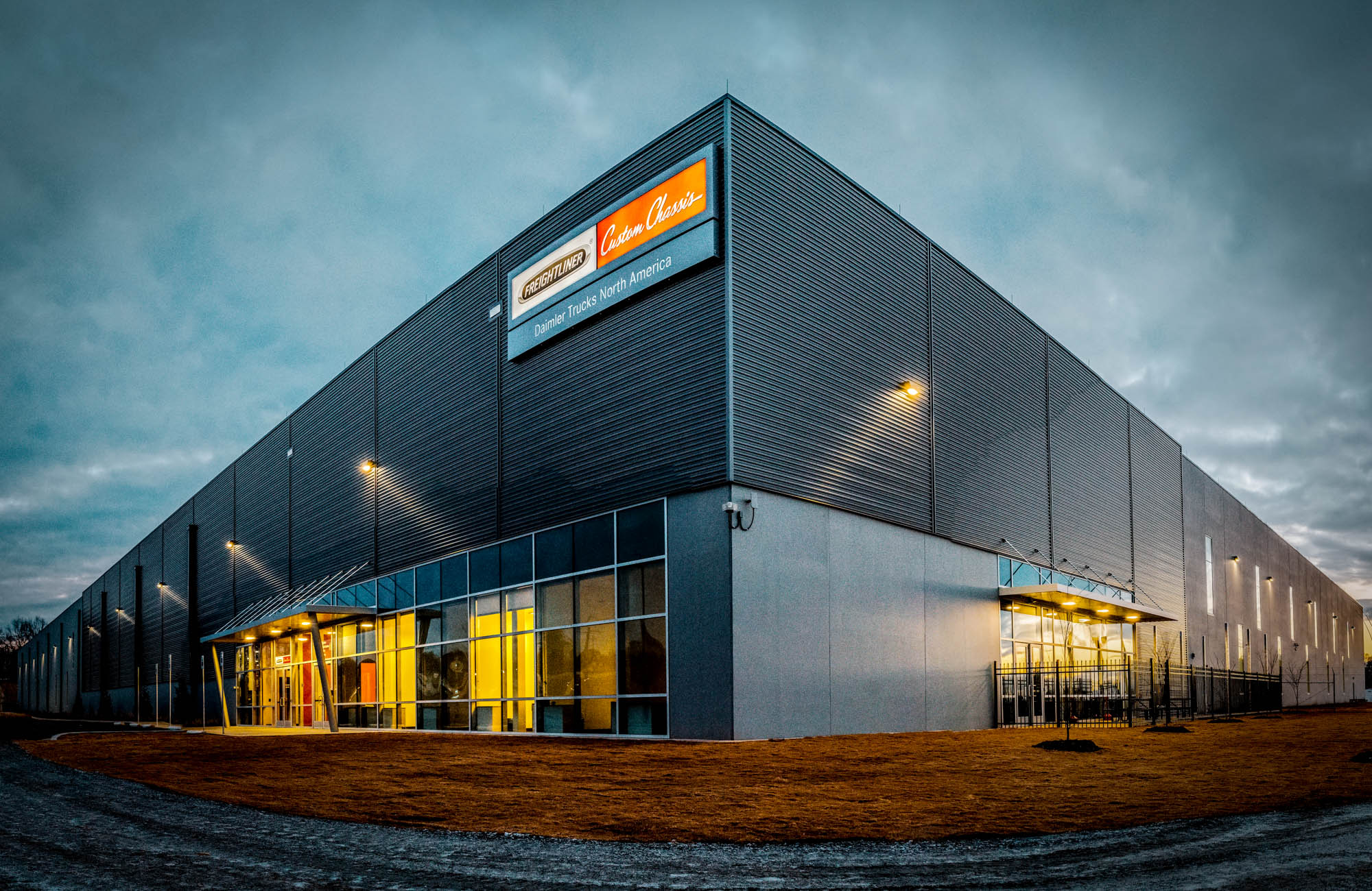 Freightliner Logistics Center Sossamon Construction