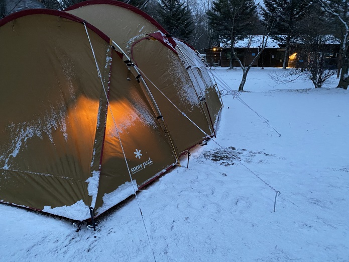 スノーピークヴォールトで冬キャンプは乗り切れるか。スカートなしのテントでも大丈夫？ ソロとファミリーキャンプを堪能したい