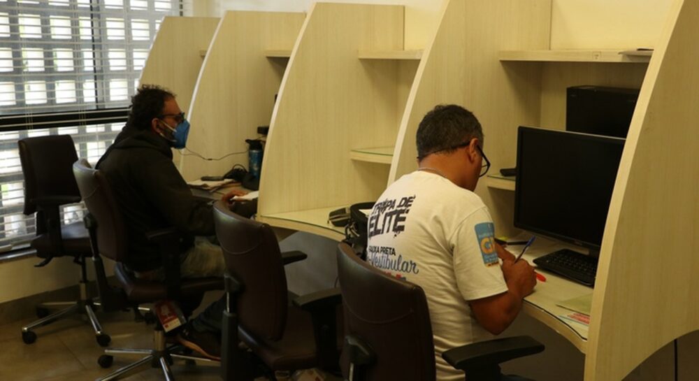 Biblioteca Jornalista Jaime Câmara oferece cursos profissionalizantes