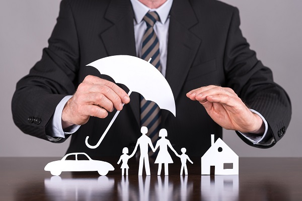 Comment devenir courtier d'assurance? Formation & permis d