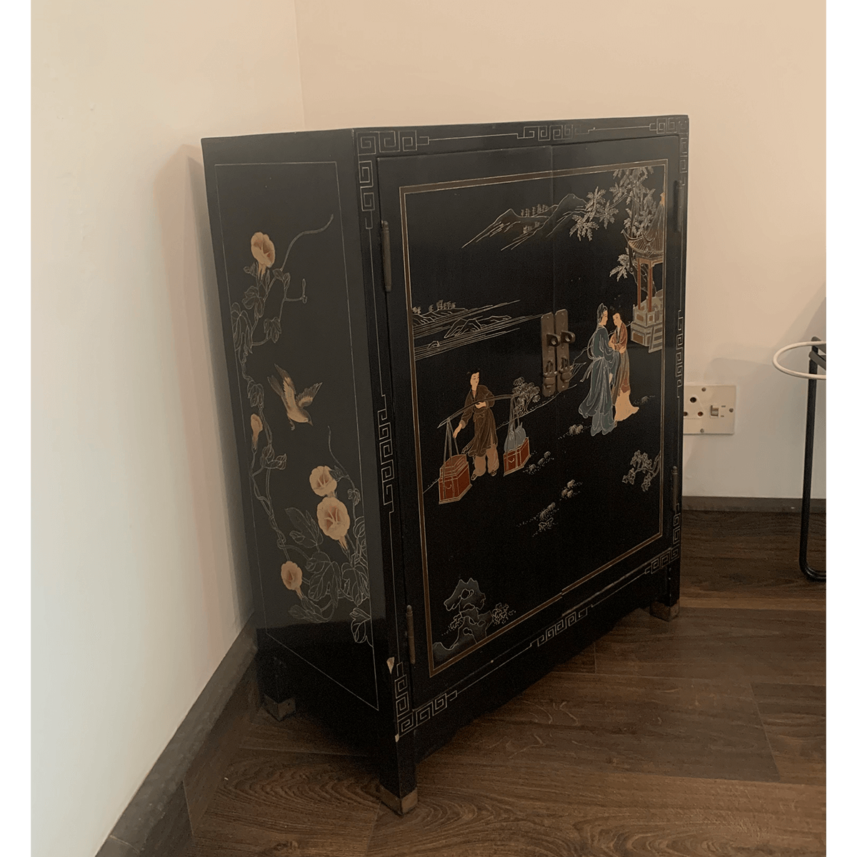 Small Chinese Vintage