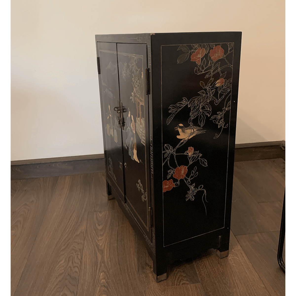 Small Chinese Vintage