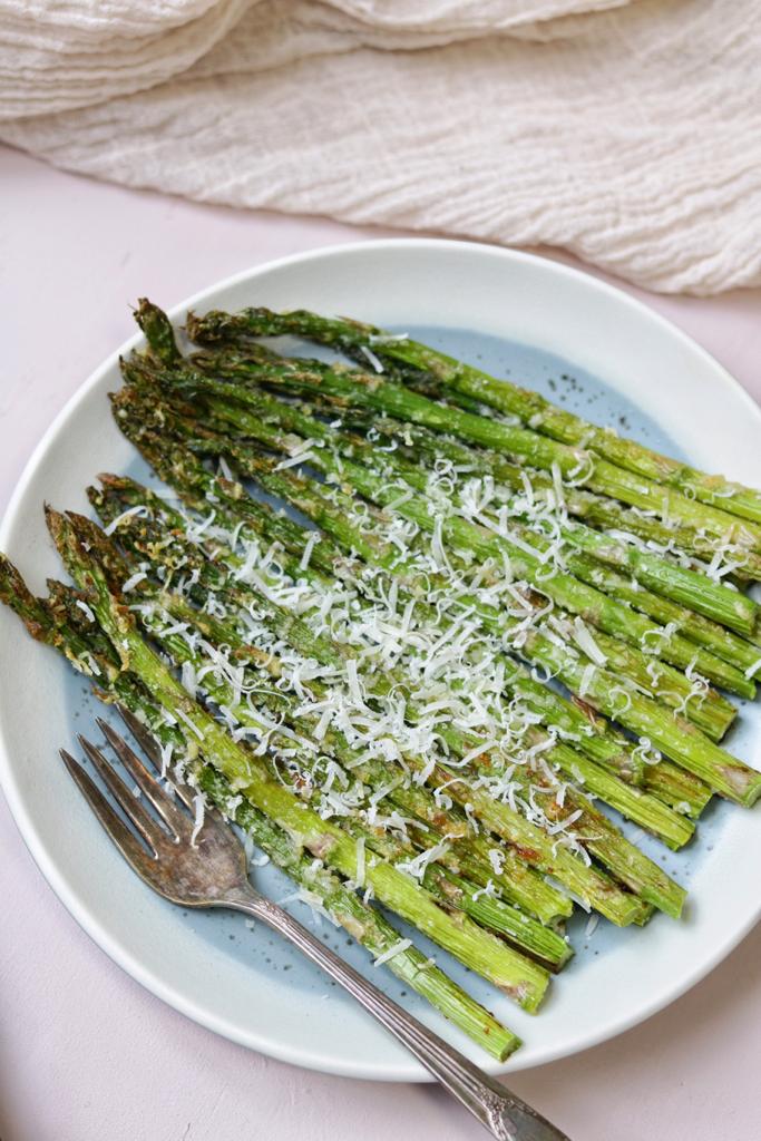 Easy Air Fryer Asparagus Parmesan