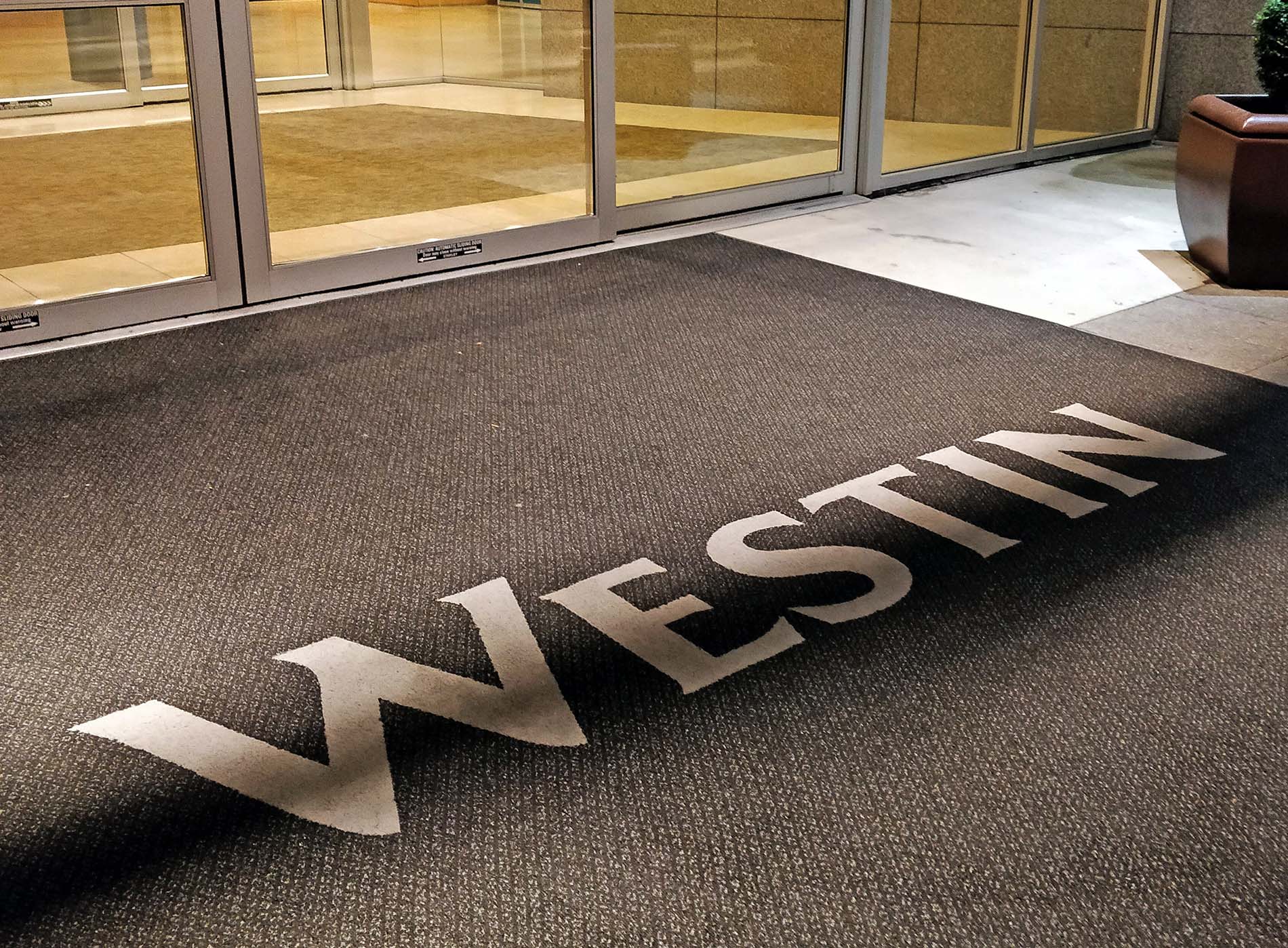 Mats for Hotels in Canada Improve Appearance and Satisfaction