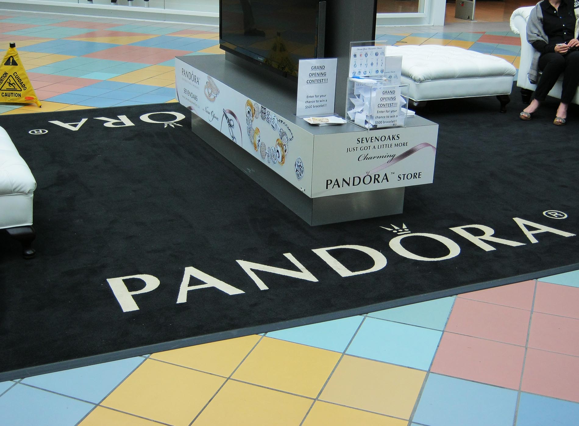 Custom Area Rugs Made in Canada Source Floor Specialties