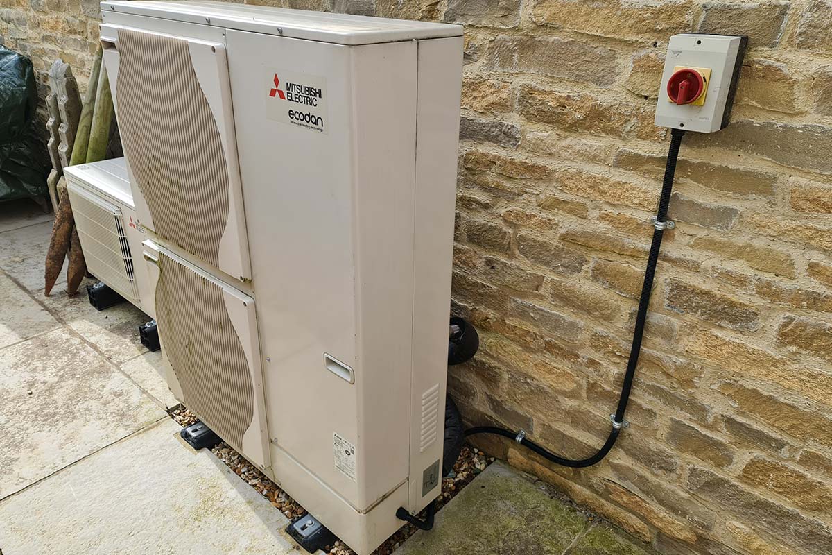 Air Source Heat Pump Minimum and Maximum Temperatures (Real Example