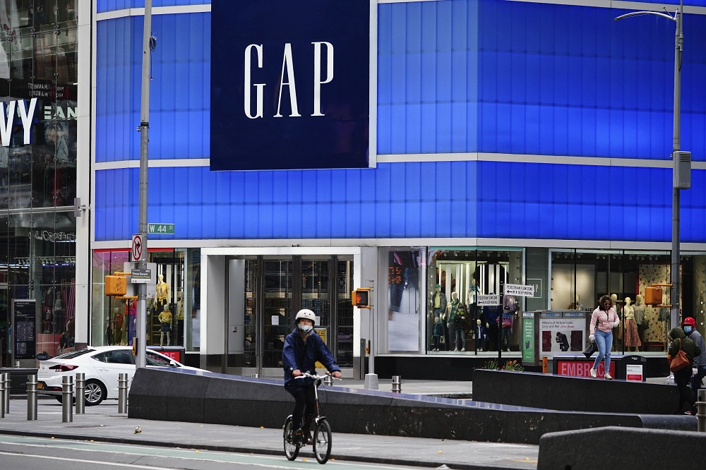 Gap Inc. Turns Back to Black in Fourth Quarter Even as Sales Dip
