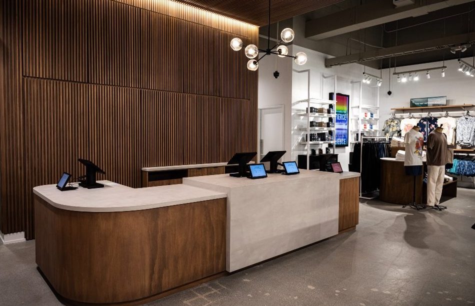 to Abercrombie. Enjoy Your Stay.