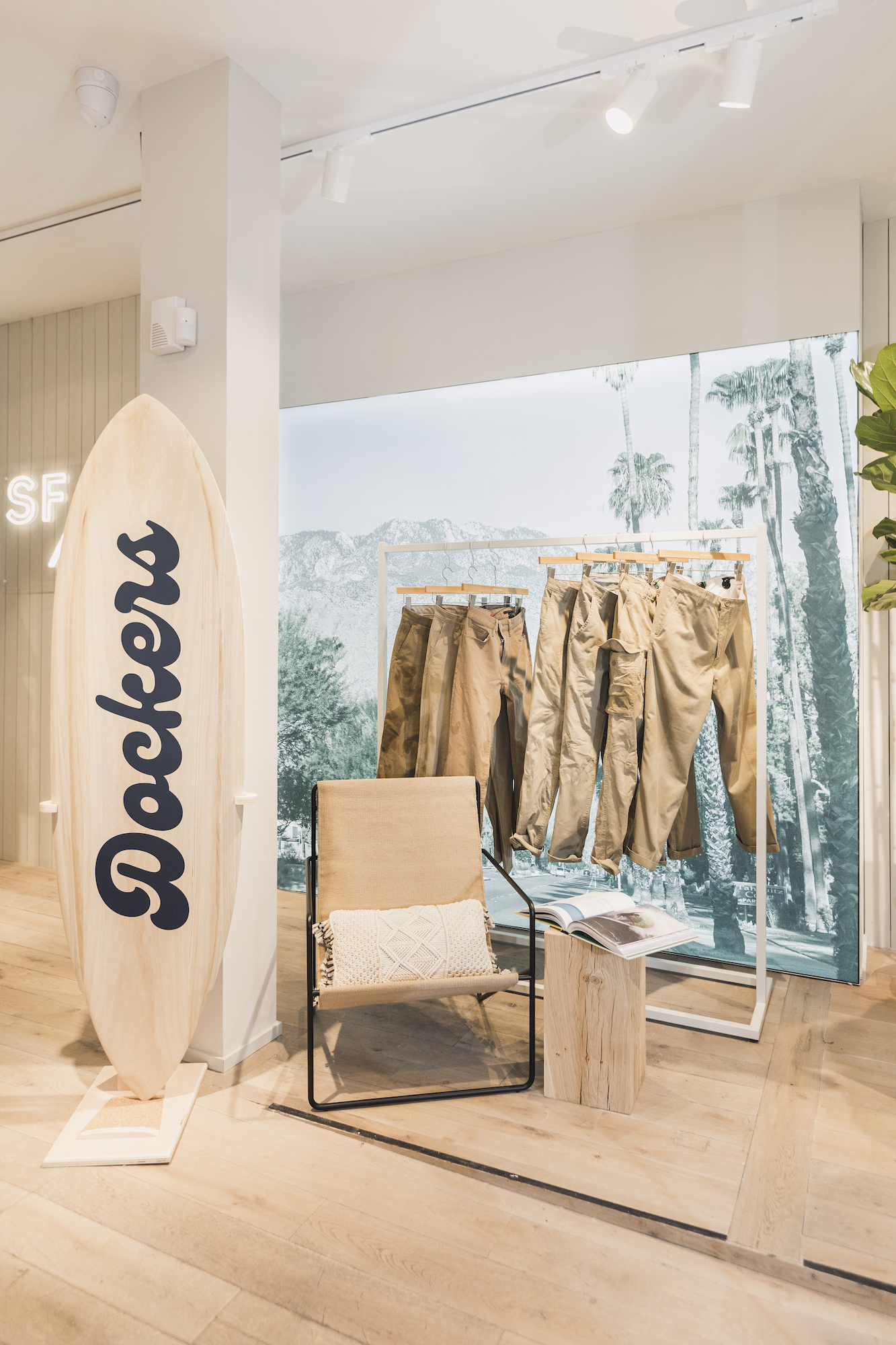 Introducir 49+ imagen levi's store valley fair Thptnganamst.edu.vn