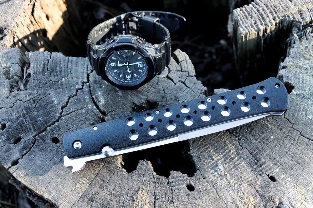 8 Best Tactical Watches for Military, Survival 2022