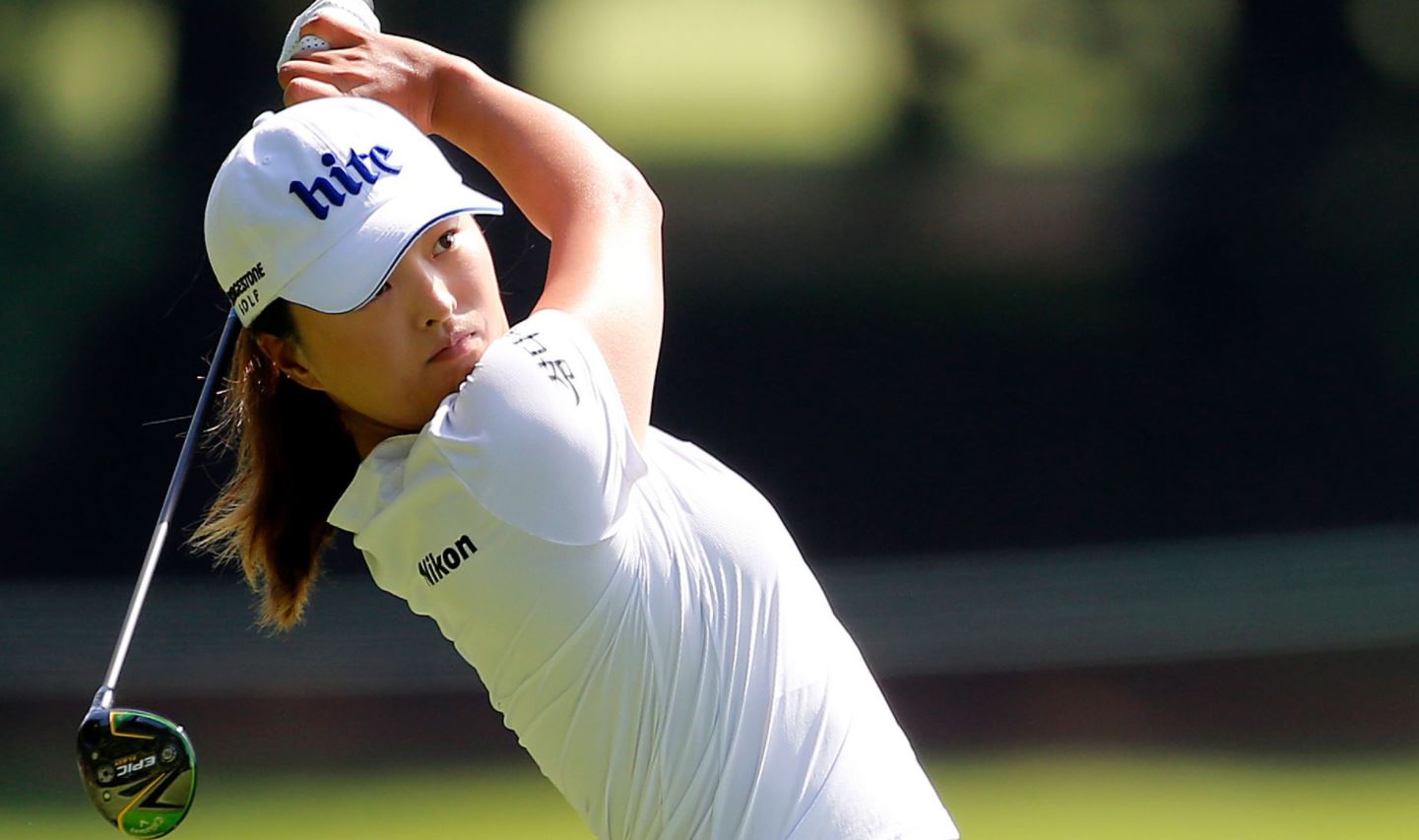 Best Asian Female Golfers 2021 (MUST READ Before You Buy)