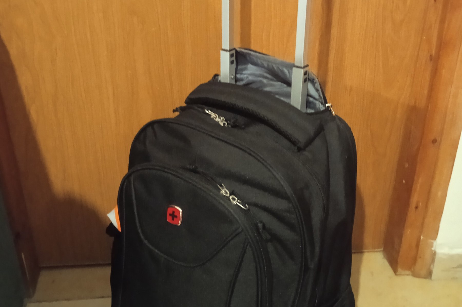 Backpack vs Suitcase Backpacker Luggage Compared!