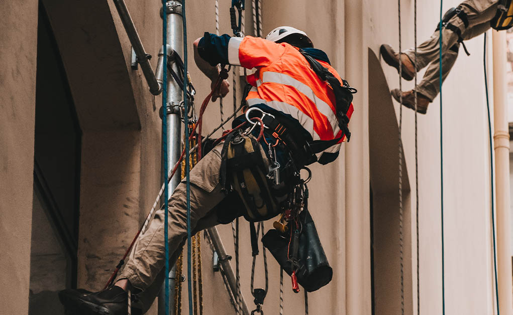 Passive vs. Active Fall Protection Southeast Rigging Inc.