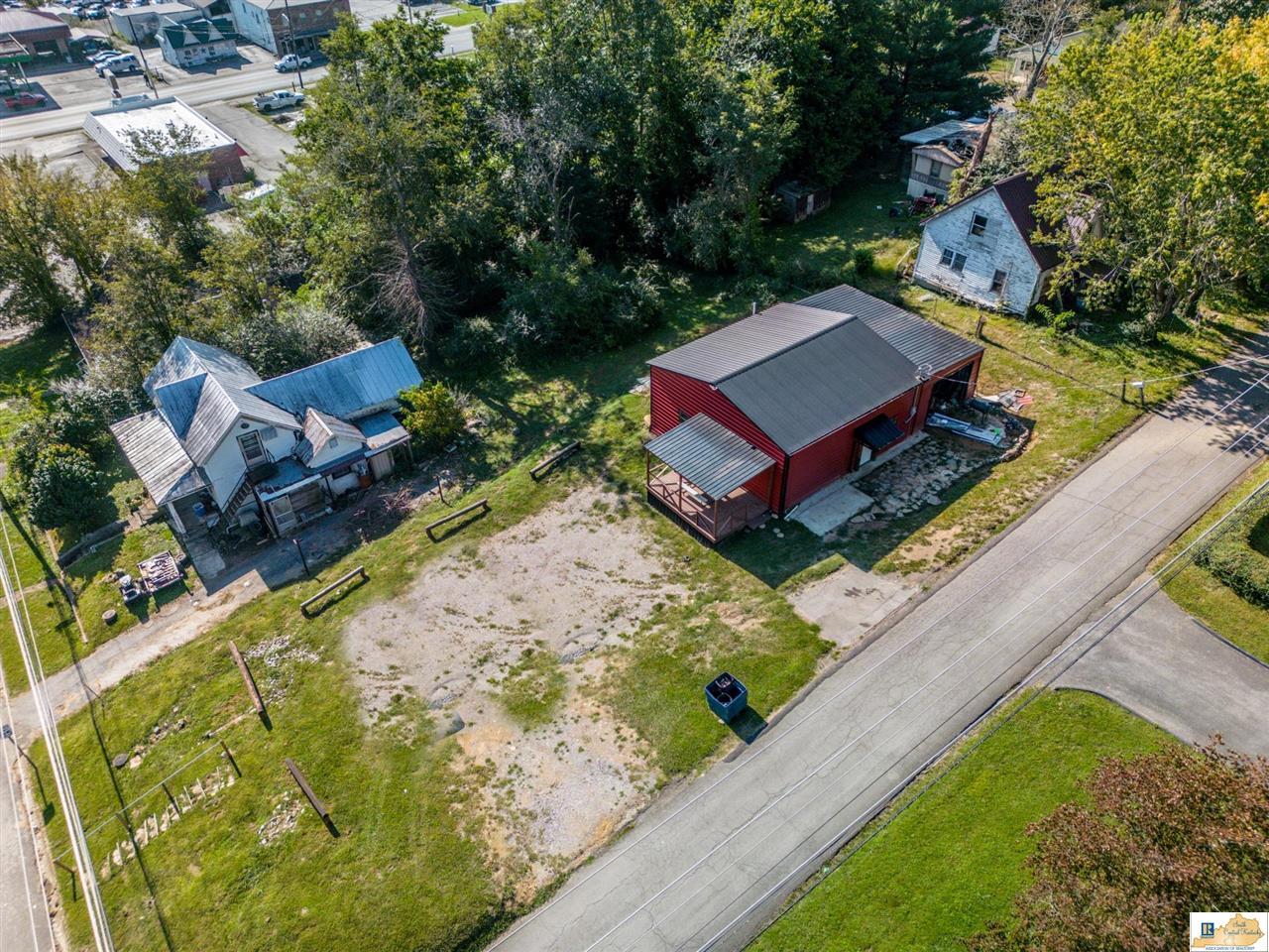 205 S. High Street Burkesville, Kentucky 42717 Southern Nest Realty