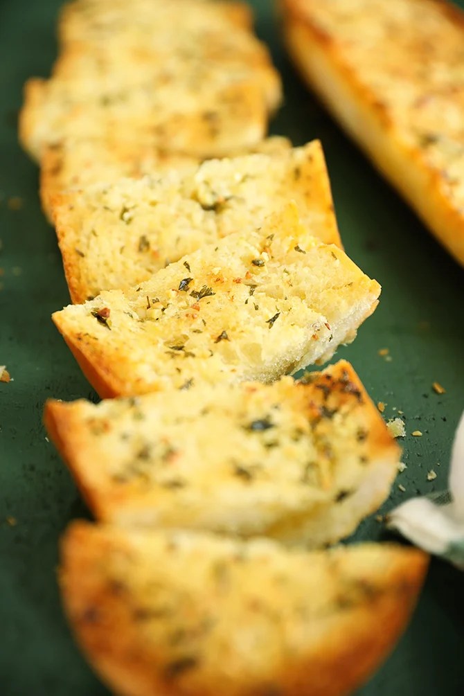 The BEST Garlic Bread Southern Chunk Doctor Woao