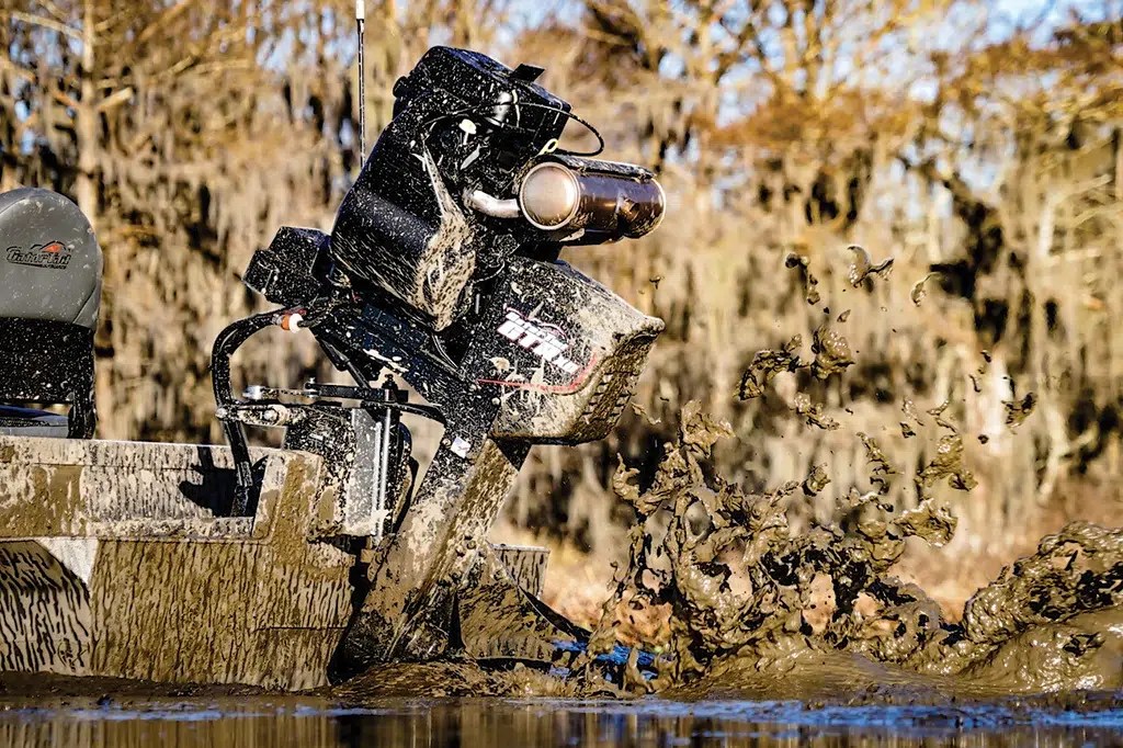 Exploring Specialized Outboard Engines: Simplified Tech Solutions For