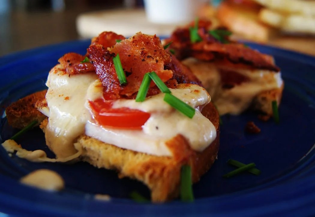 Kentucky Derby Hot Brown Sandwich Recipe 2024 Ardyce Zorine