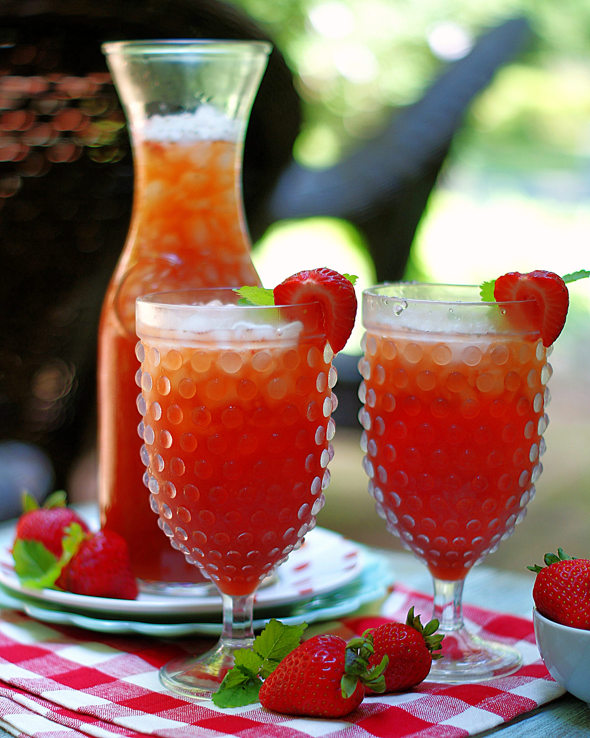 Refreshing Strawberry Iced Tea Southern Discourse