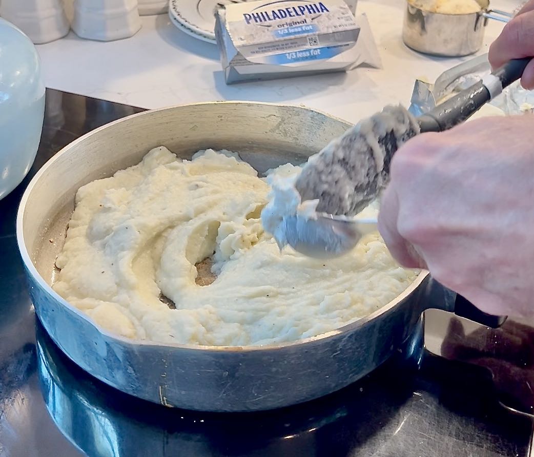 BEST Mashed Cauliflower Recipe vs. Potatoes and Gravy South House Designs