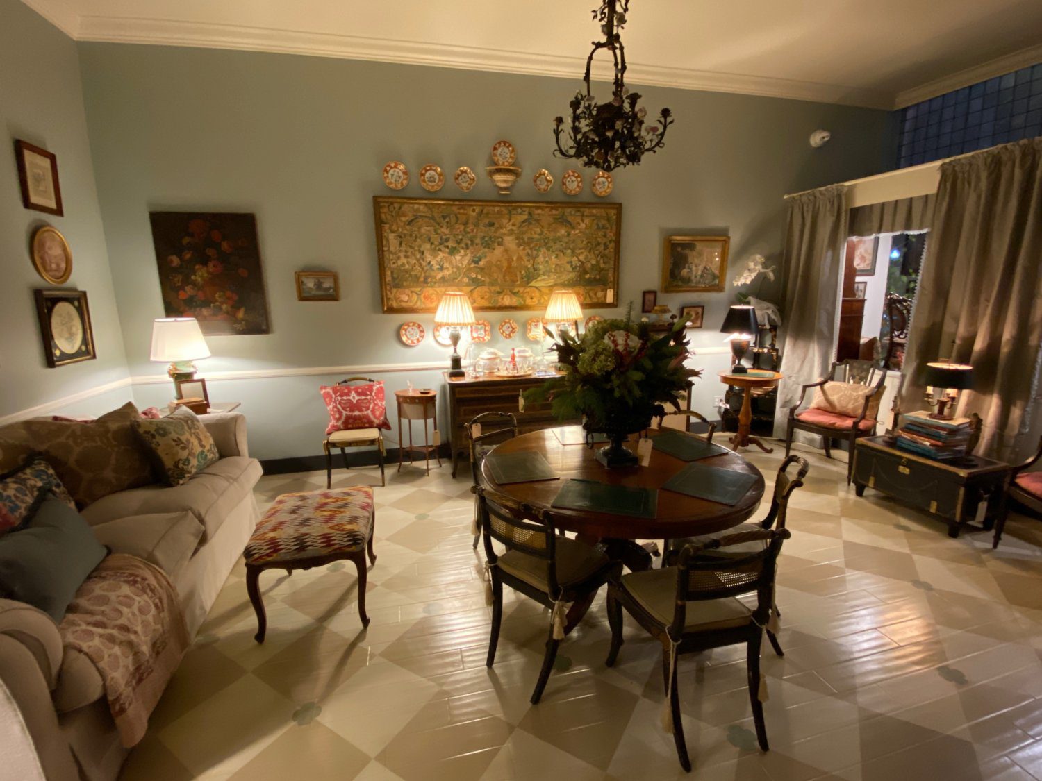 Stamps & Stamps Celebrates Grand Opening on Mission Street The South