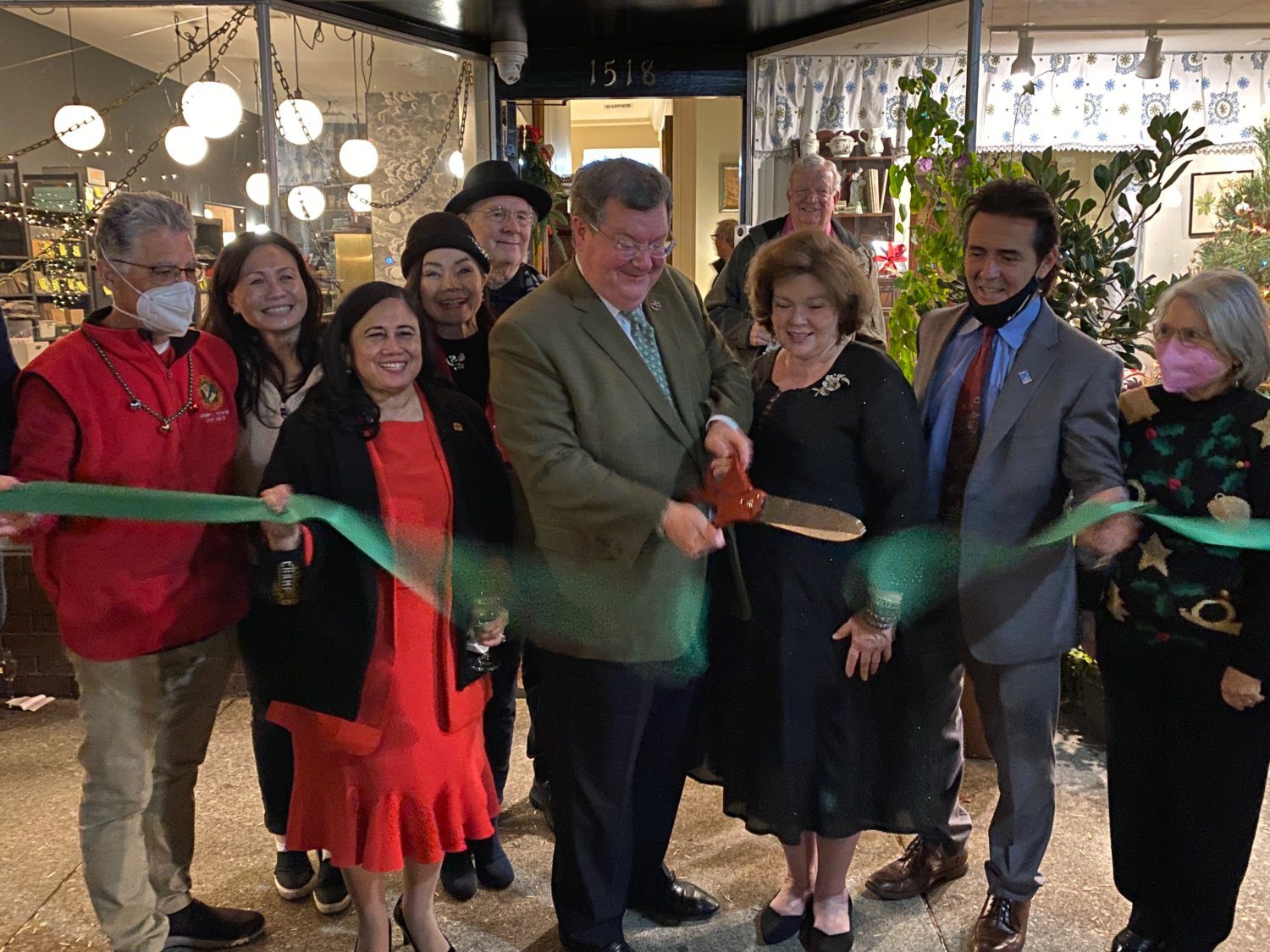 Stamps & Stamps Celebrates Grand Opening on Mission Street The South