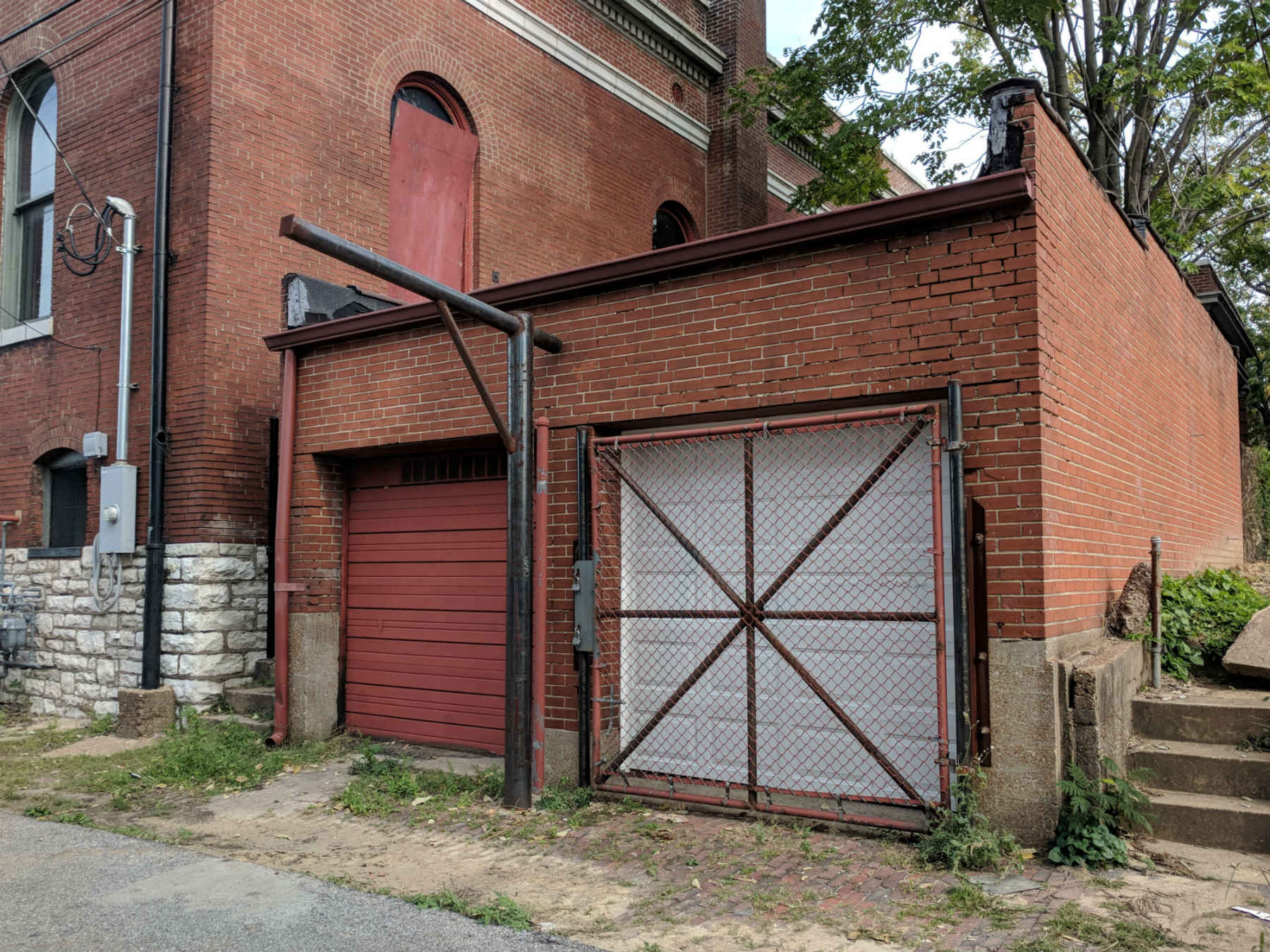 2201 Indiana, Garage South Side Spaces