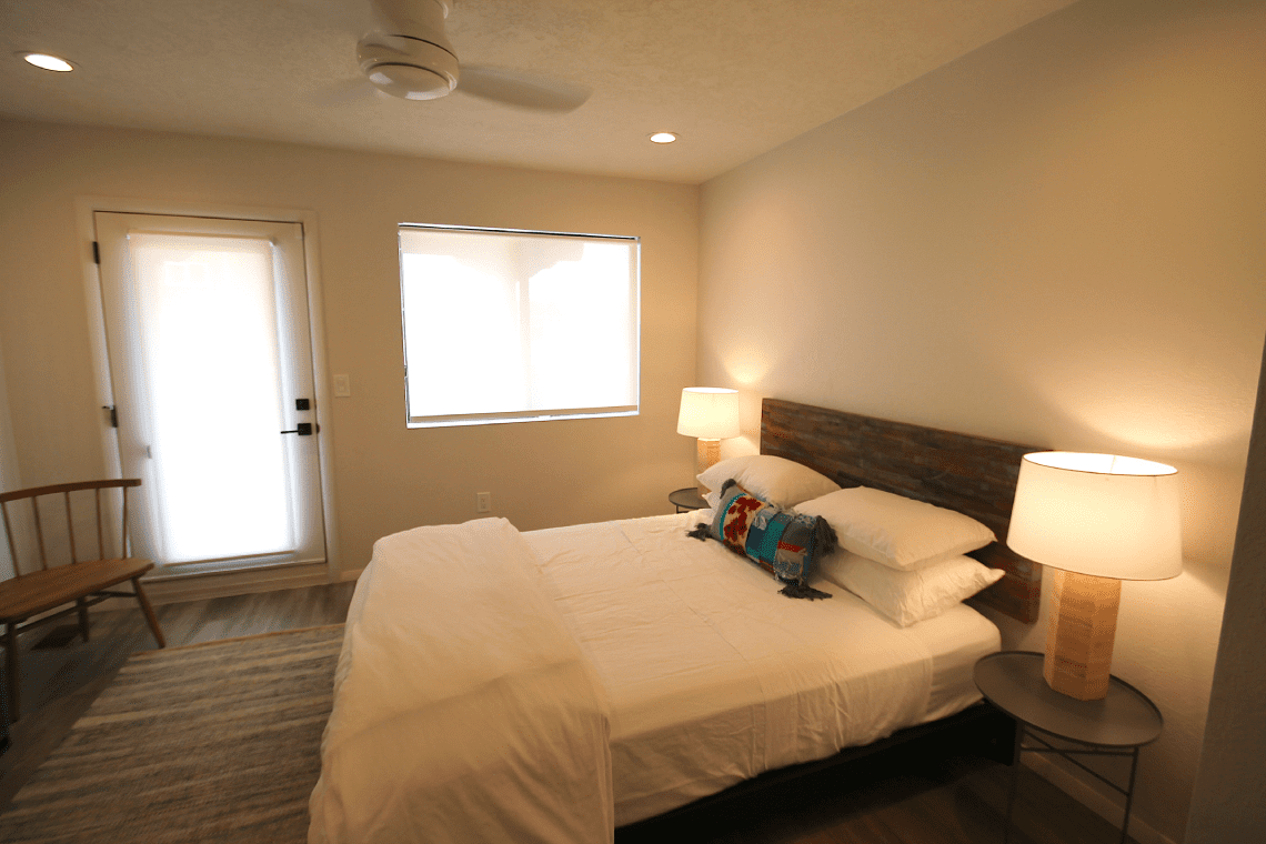 Elegant Sawmill Condo Southwest Suites