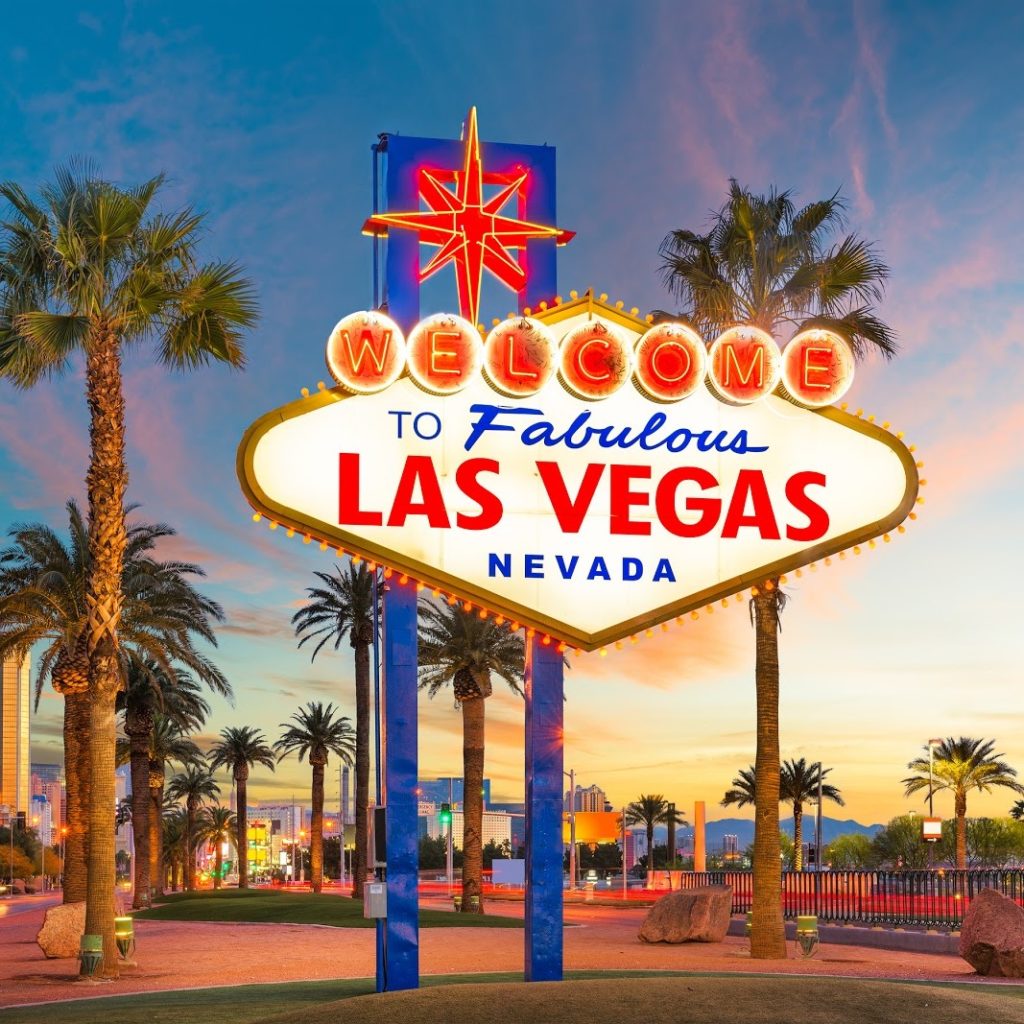 What to Wear in Vegas - The Ultimate Guide | Soxy