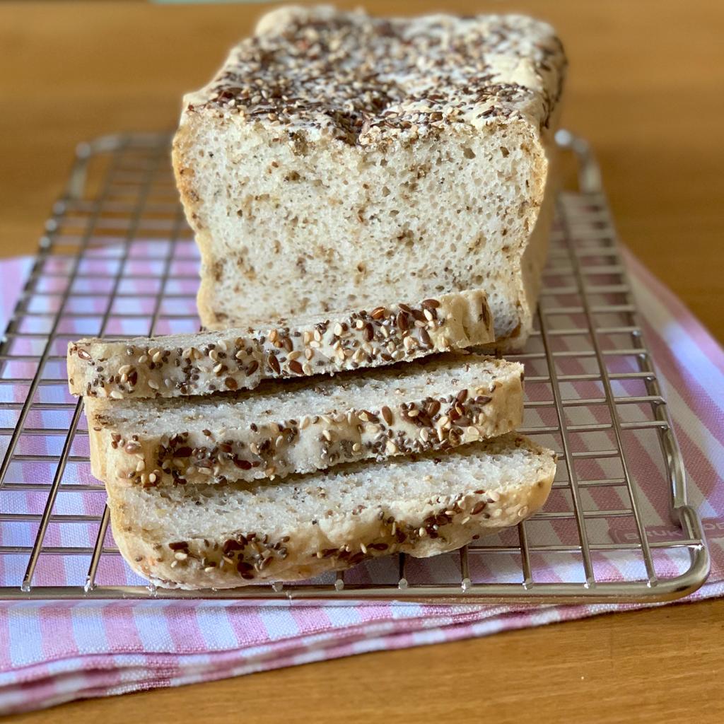 PAN DE CON SEMILLAS SIN LACTOSA SOY GLUTEN FREE