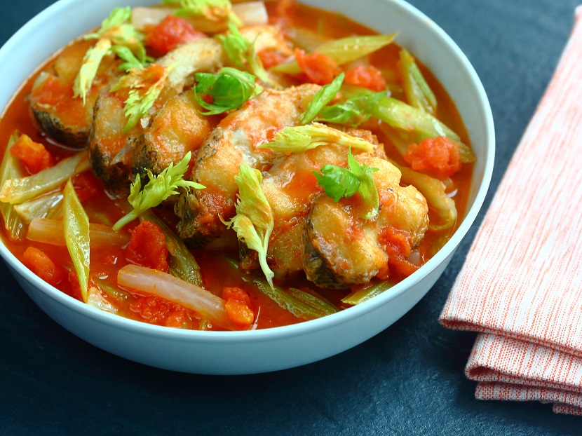 Fish with aromatic vegetables Soy, Rice, Fire