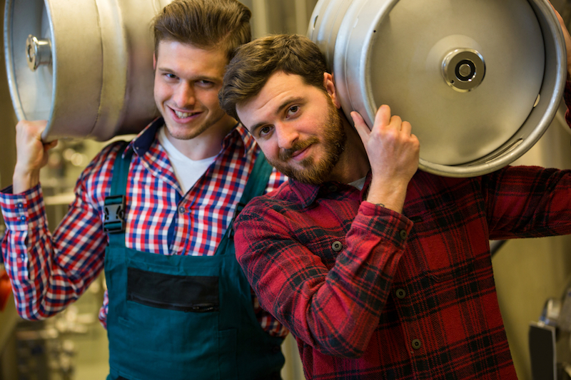 What is a Barback? Role and Job Description of a Bar Back