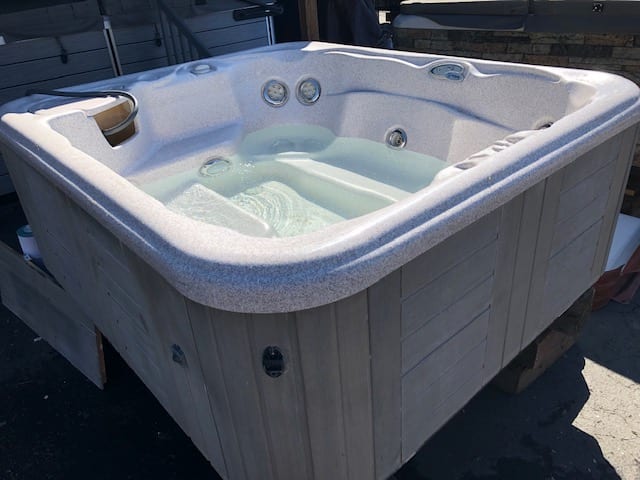 SOLD Sant Cruz Hot Tubs