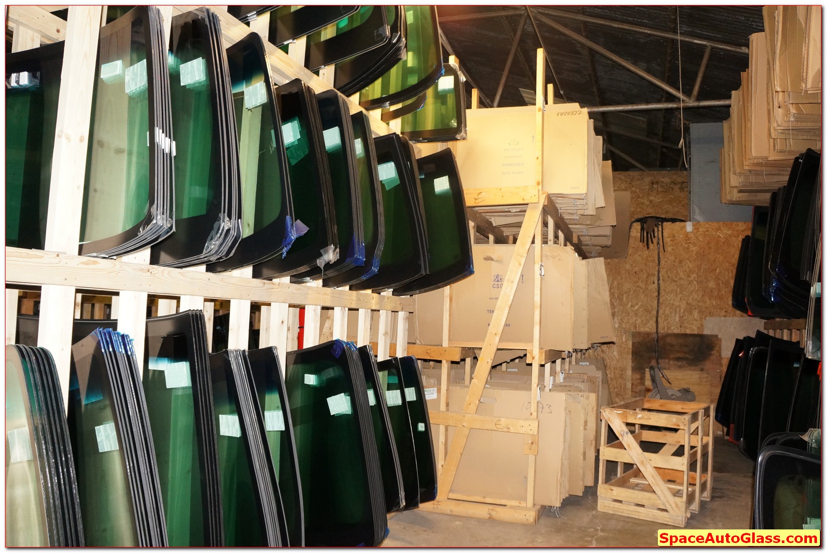 galleryes Space Auto Glass